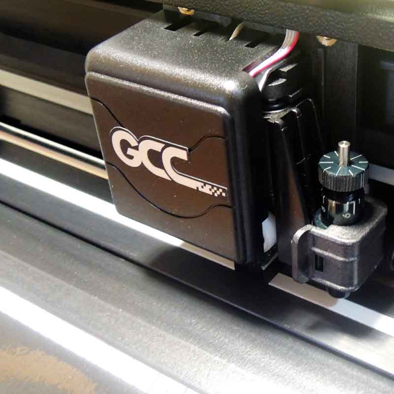 plotter-de-corte-gcc-expert-ii-24-lx-d3